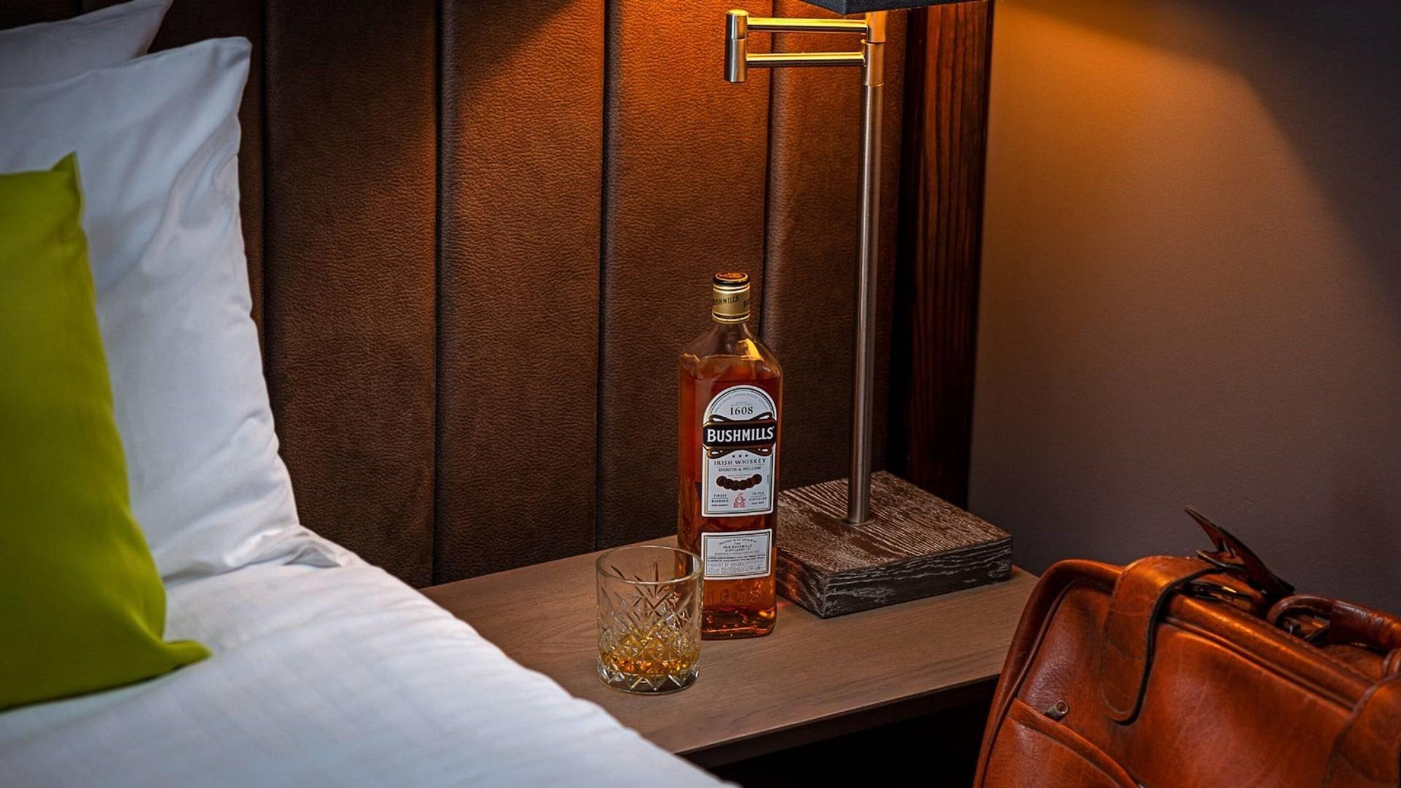 Prince Of Wales Hotel Athlone Zewnętrze zdjęcie